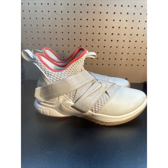 Nike Lebron Soldier 12 Light Bone Basketball Shoes Mens Size 11.5 A02609-002 - Picture 2 of 16